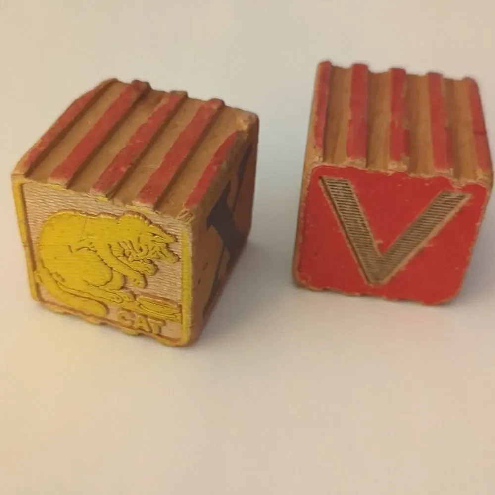 ‎Vintage lot of wooden blocks